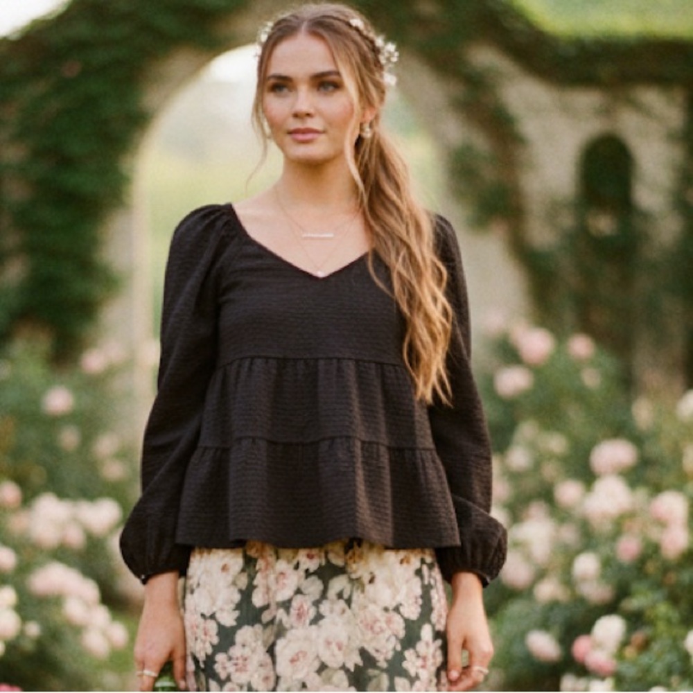 47# Old Navy Black Puff Sleeve Blouse Elegant, Boho & Flowy NWOT